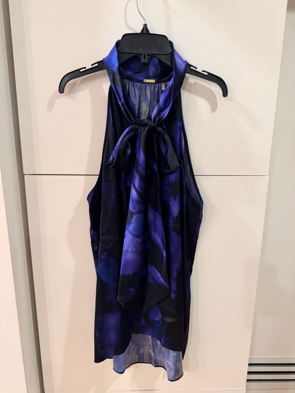 Elie Tahari Halter Style Top Size Large – Blue Print, Tie Front, High-Low NWT